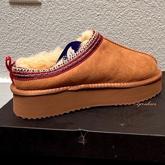 UGG Australia Tassie Platform Slipper - Picture 1 of 3